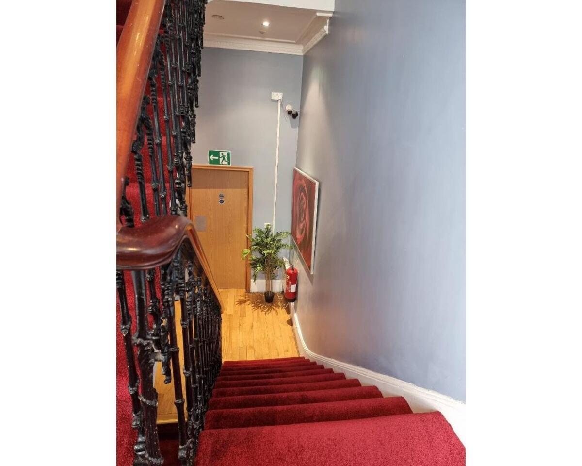 F202-cosy 2nd Flr Flat Fits 3 Near Hyde Park Londra
